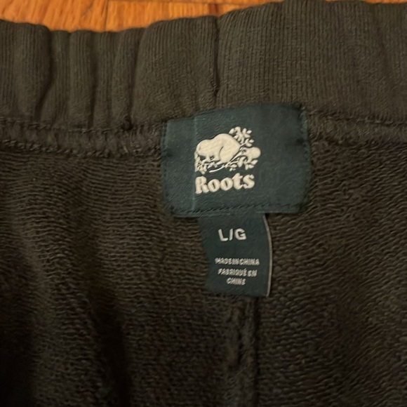 NWOT Roots Beaver Canoe Sweatsuit Gender Free - Picture 9 of 10